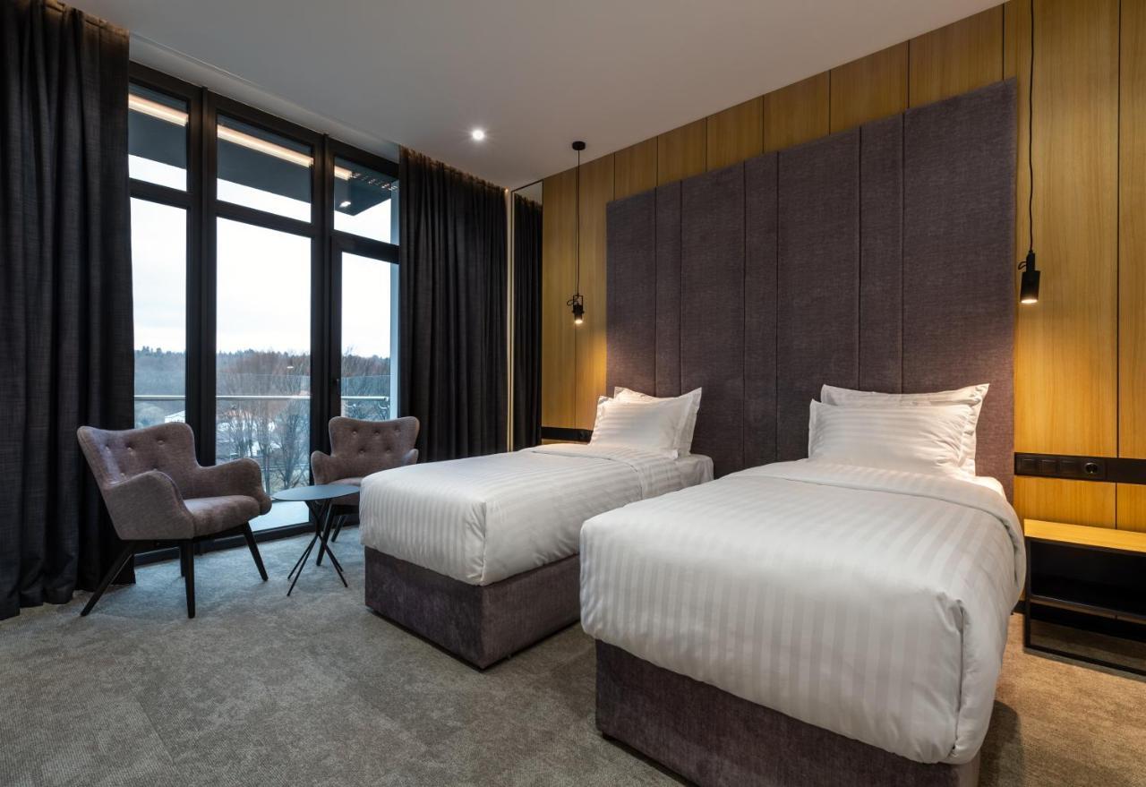 Святий Шарбель Hotel Моршин Екстериор снимка